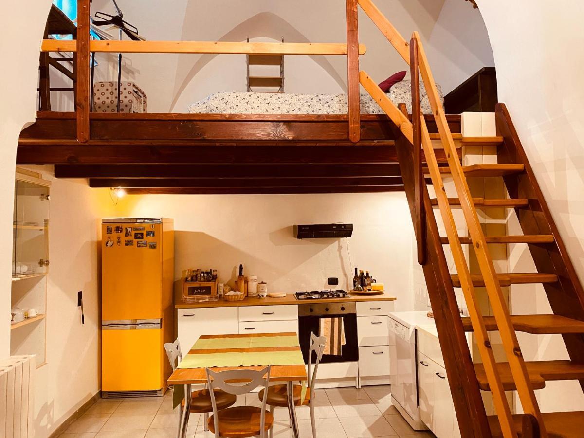 Casa Vacanze...Dei Teutonici Мезанье Экстерьер фото